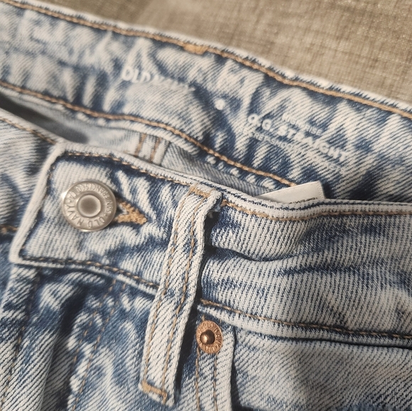 Old navy jeans - Picture 3 of 3